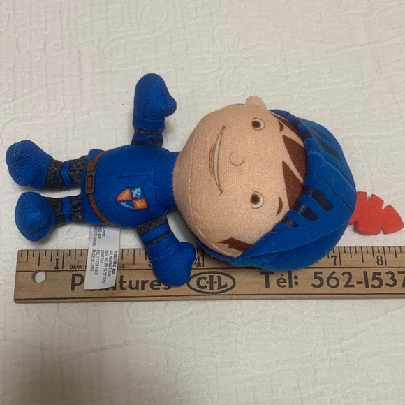 7” Mike the Knight Plush - Nickelodeon - Picture 3 of 8